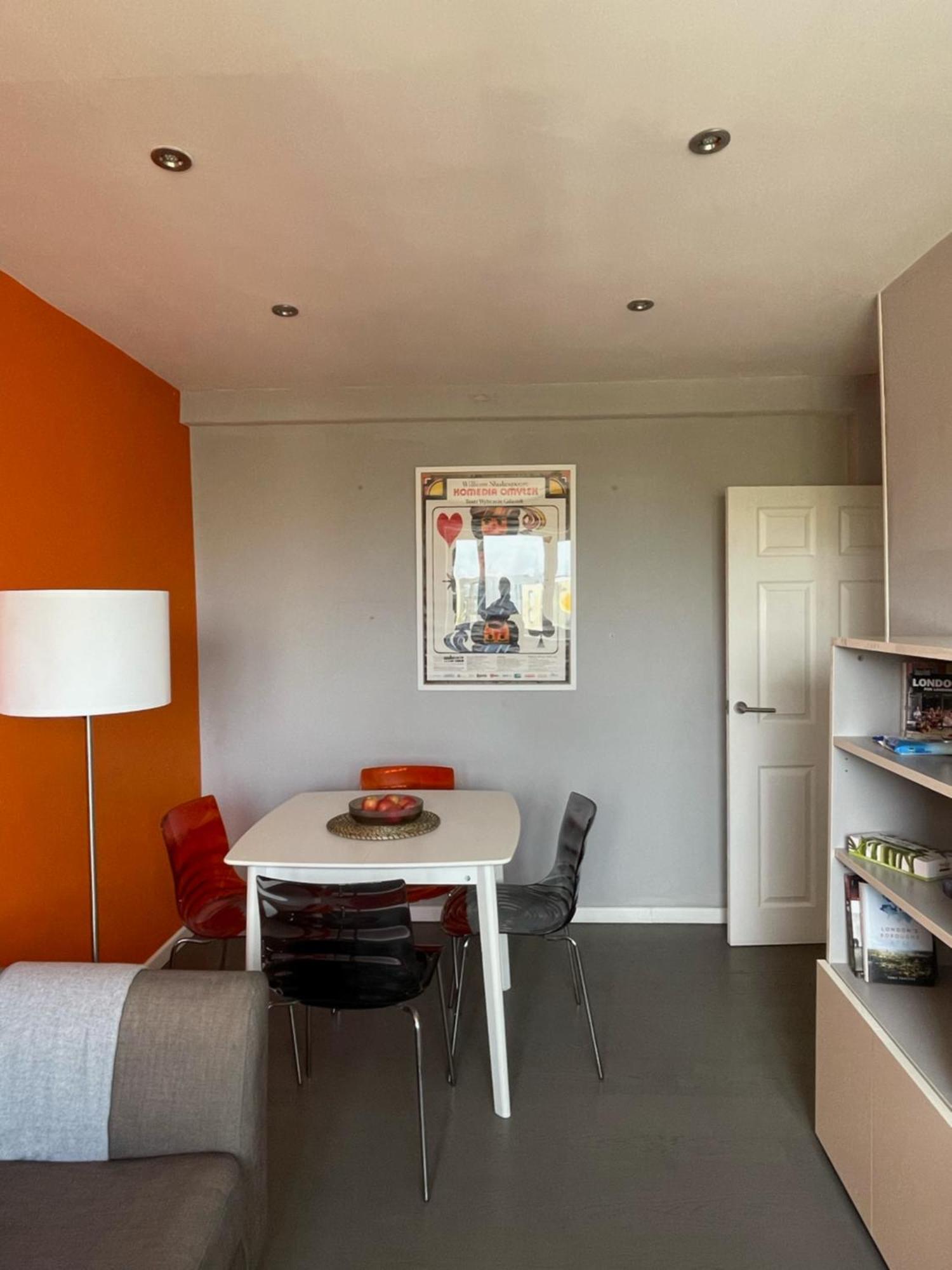 Top Floor 1 Bedroom Apartment With Views Over לונדון מראה חיצוני תמונה