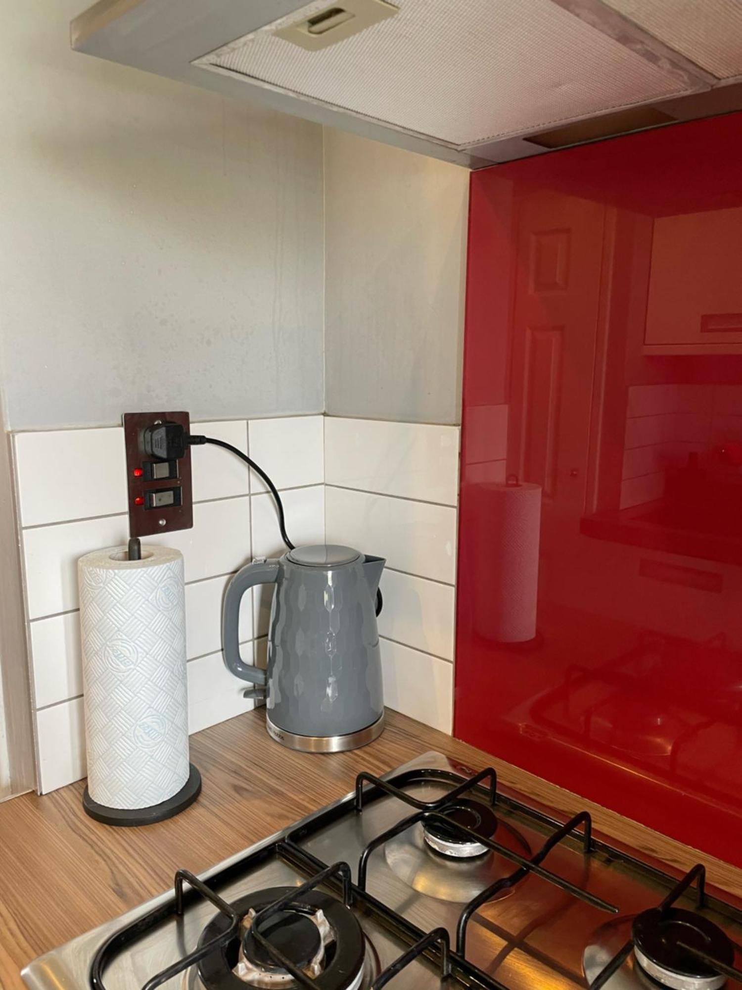 Top Floor 1 Bedroom Apartment With Views Over לונדון מראה חיצוני תמונה